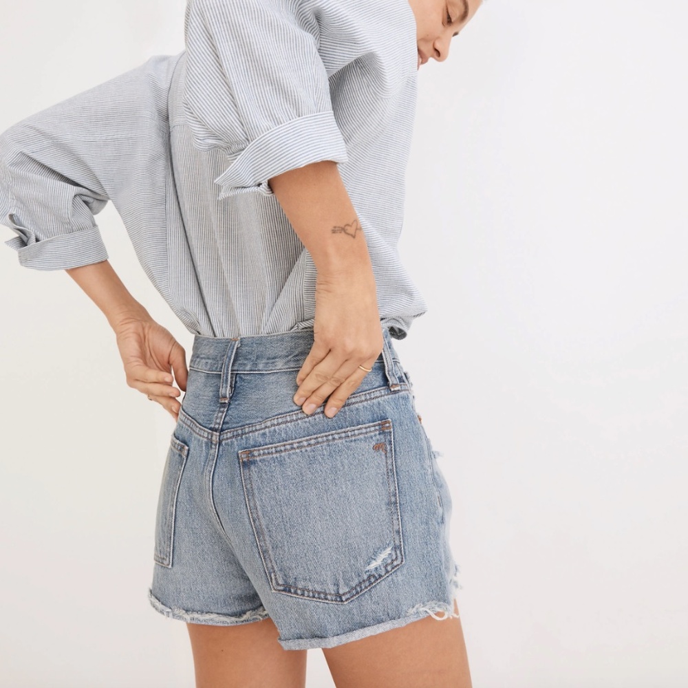 Madewell Relaxed Denim Shorts in Renfield Wash: Destructed Edition